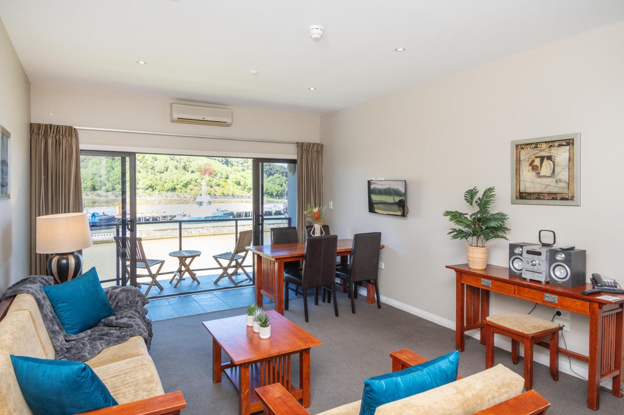 Portside 4*