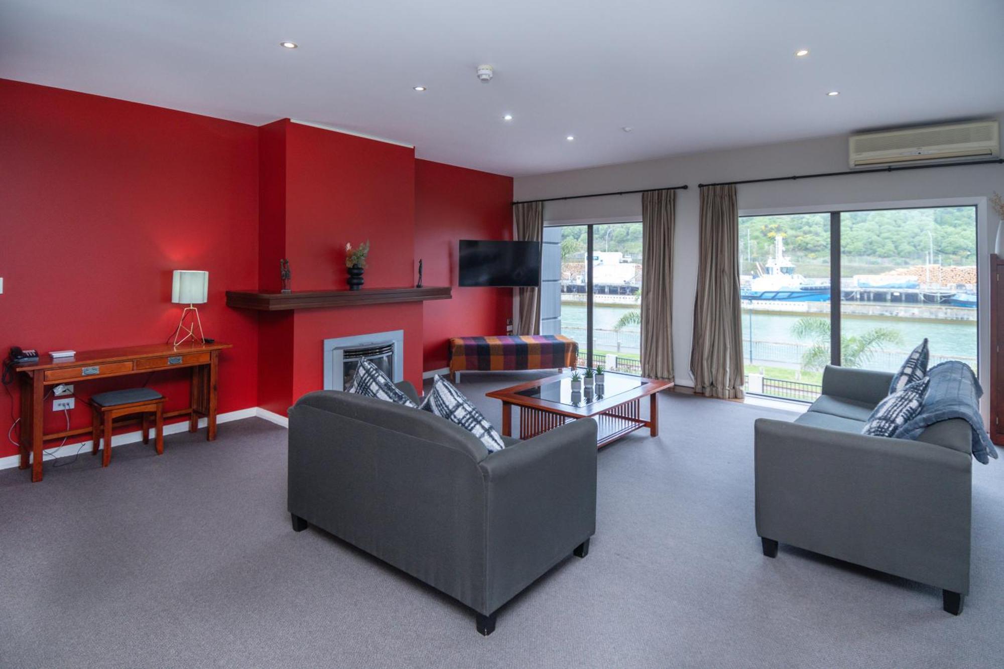 Portside 4*